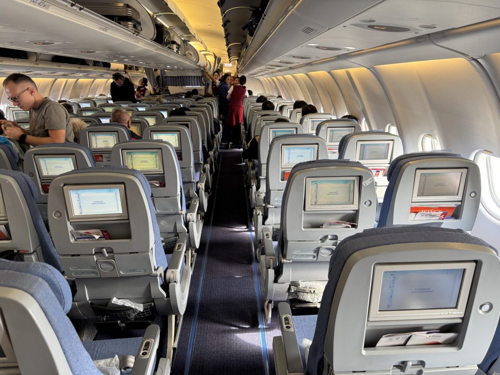Economy class rząd 46