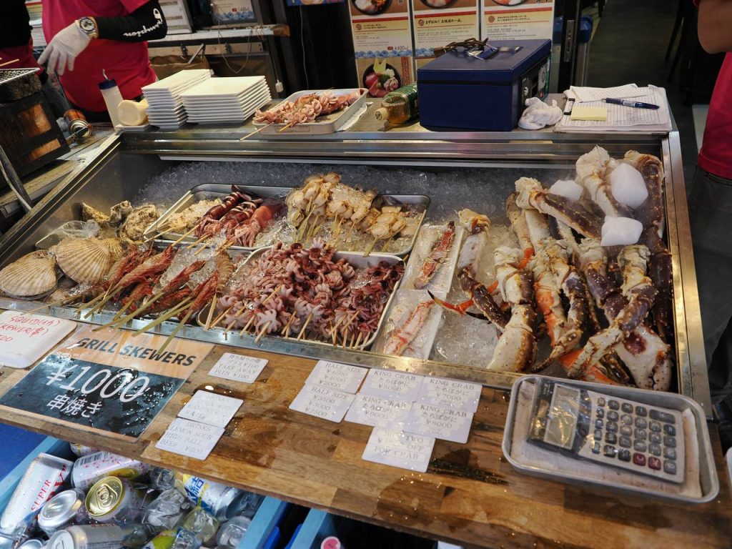 Lada z king crab i kałamarnicami